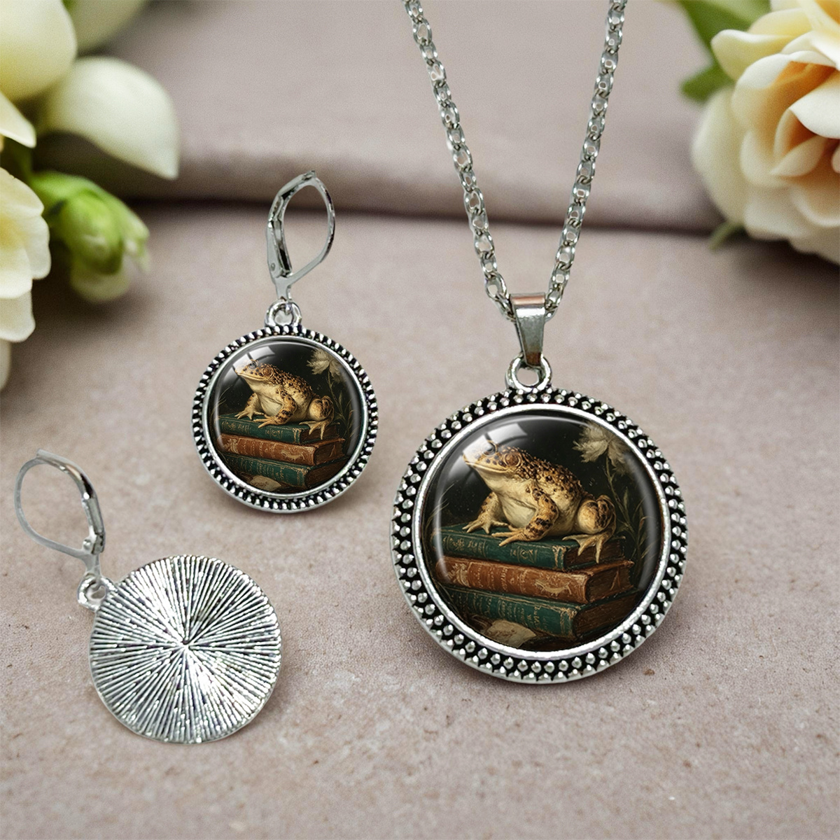 3pcs Old Book Toad Frog Necklace Earrings Set